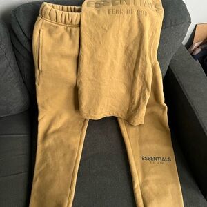 Fear of God Kids Matching Set in Mustard